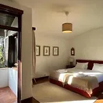 Casa De Santo Antonio *
