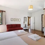 Casa De Santo Antonio * מולדו